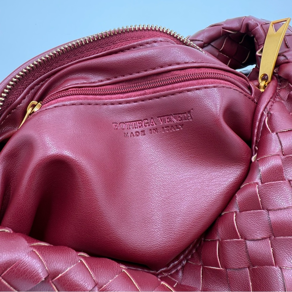 Elegant Burgundy Woven Handbag - Picture 3 of 3